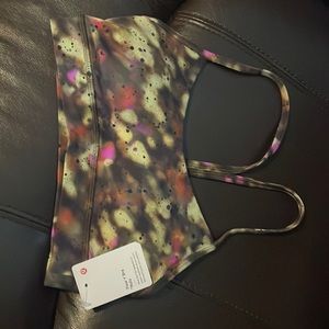 Lululemon size 2 NWT* flow y bra (soft focus splatter green)